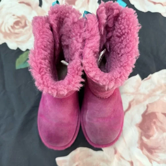 UGG Fuchsia Boots with Turquoise Bows - Picture 6 of 8